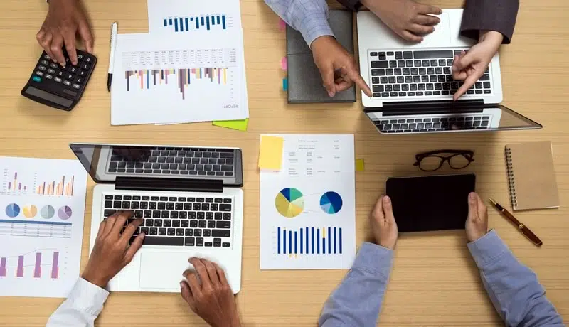 KPIs vs Metrics – Learn to Measure Performance and Success
